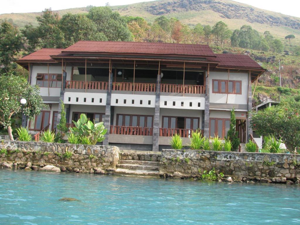 Saulina Resort Pangururan Exteriér fotografie